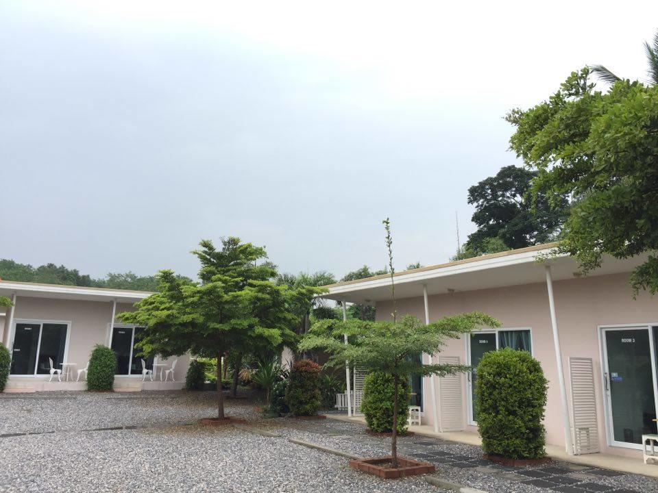 Baan Chan Suan Nong Nam Daeng Exterior photo