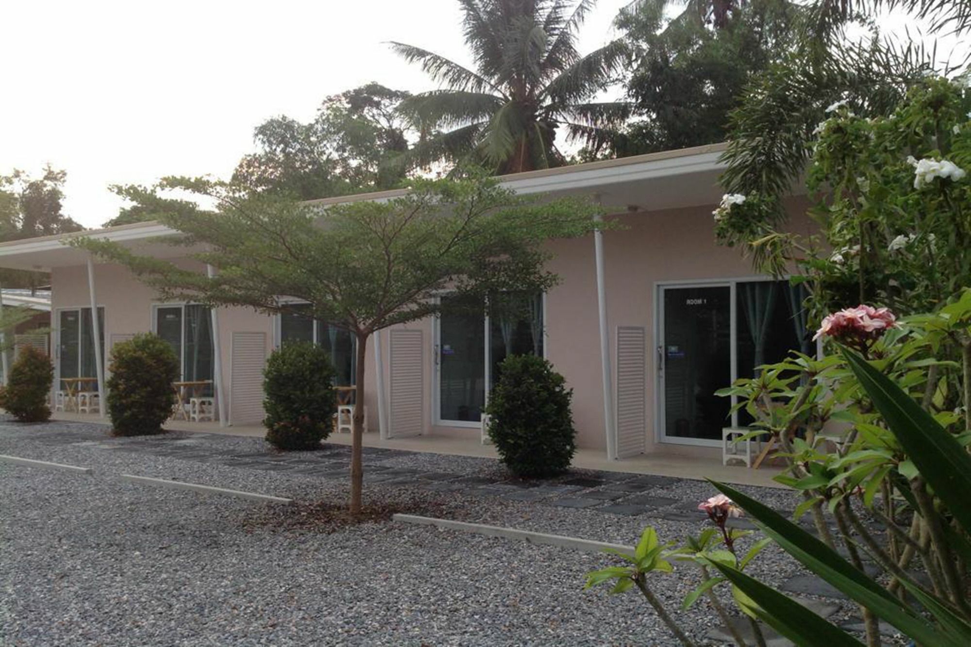 Baan Chan Suan Nong Nam Daeng Exterior photo